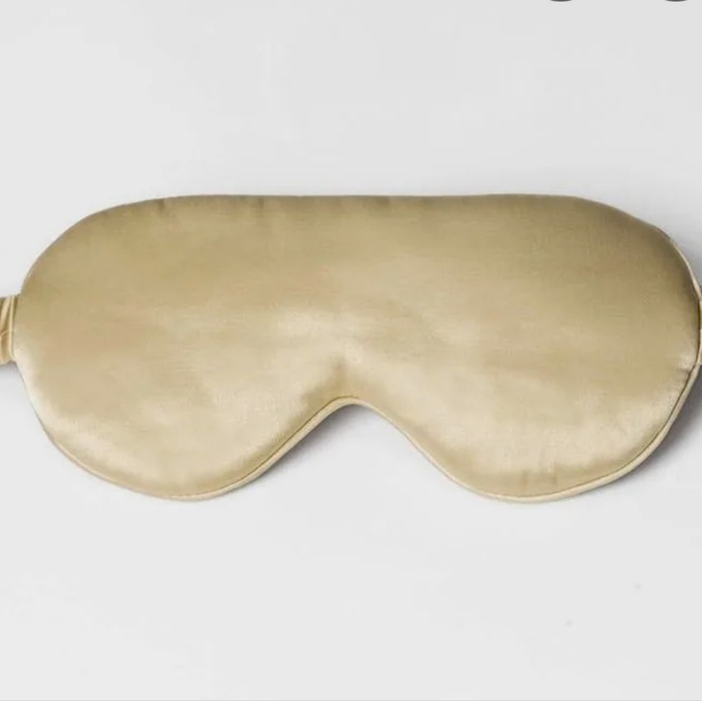 Mulberry Silk Saatva Padded Sleep Mask Blocks Light Smooths Eye Area Sand NWOT
